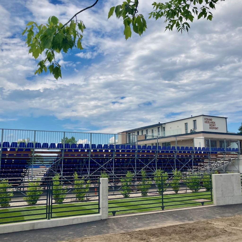 strandkezikozpont-velencei-to